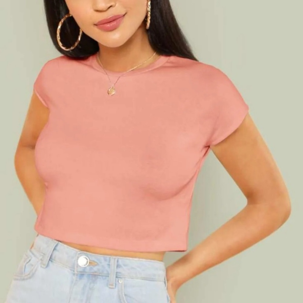 Light pink form fitted crop top